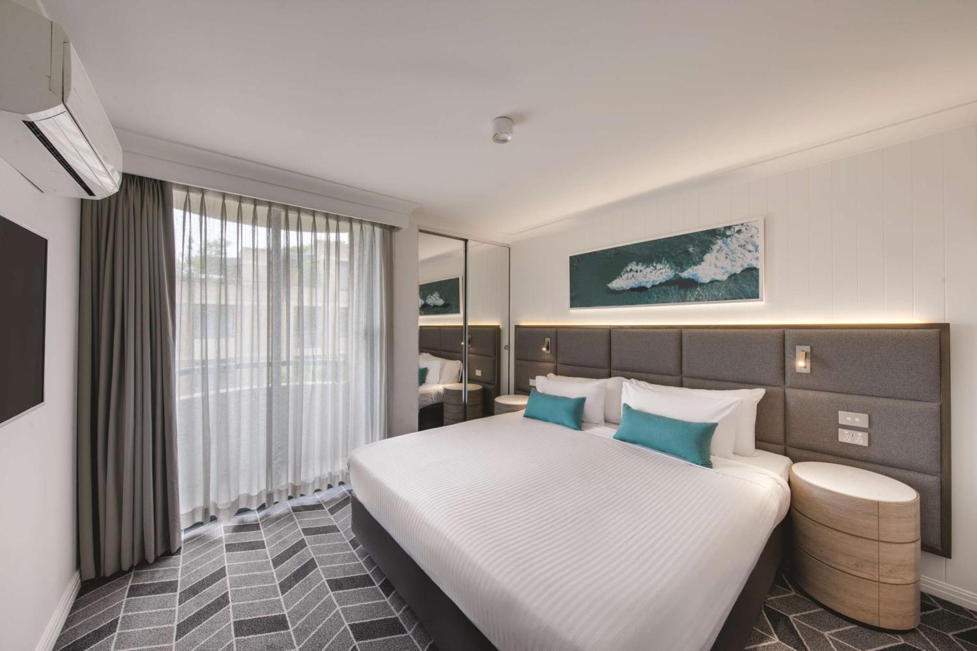 Two-Bedroom Queen Apartment,1284054865:JPEG